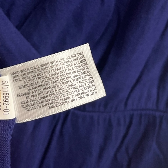 Old Navy Wrap V-neck Midi Dress - Picture 6 of 6